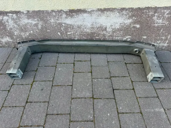 Opel Insignia B Etupuskurinvahvike OEM 39080375 image 5