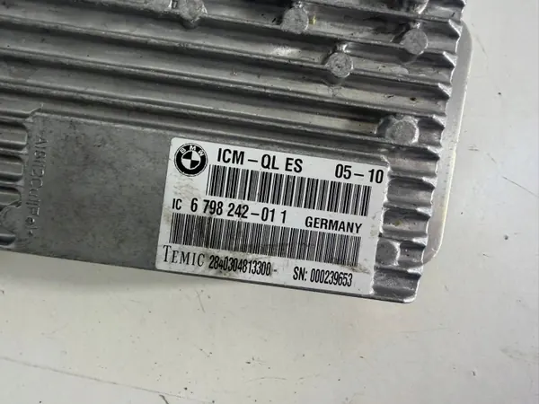 Module de contrôle suspension pneumatique BMW F10 OEM 6798242011 image 3