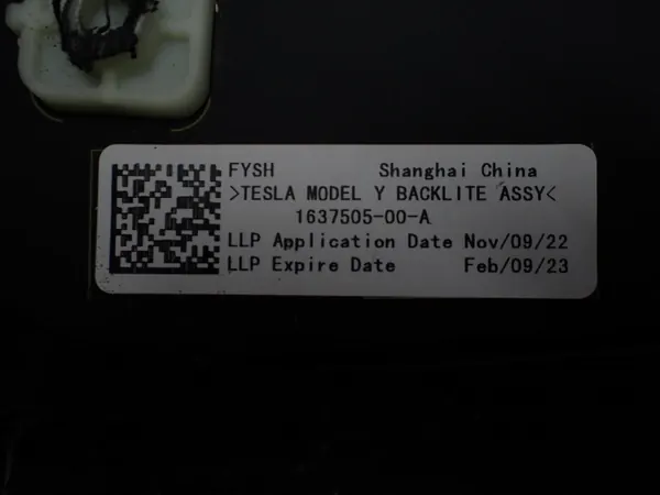 Vitre de hayon arrière Tesla Model Y OEM 1637505-00-A image 3