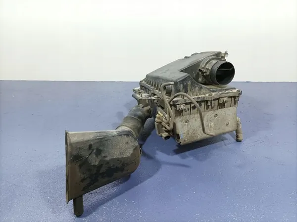 VW Amarok I 2.0 TDI Ilmansuodattimen Kotelo MAF Anturi OEM image 2