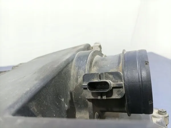 VW Amarok I 2.0 TDI Ilmansuodattimen Kotelo MAF Anturi OEM image 5