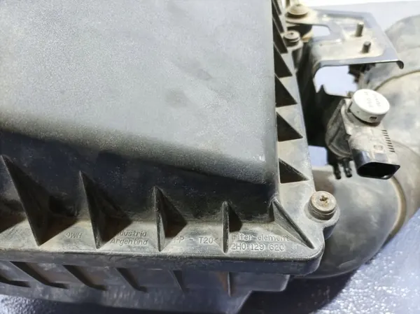 VW Amarok I 2.0 TDI Ilmansuodattimen Kotelo MAF Anturi OEM image 8