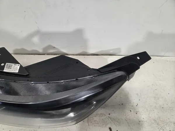 LÁMPARA DELANTERA IZQUIERDA HYUNDAI I20 III image 10