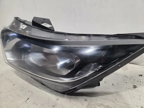 LÁMPARA DELANTERA IZQUIERDA HYUNDAI I20 III image 7