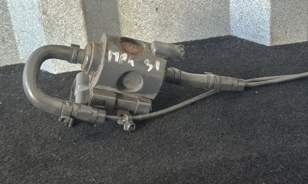 Webasto lämmittimen polttoainepumppu Mercedes MP5 A0024704894 image 2