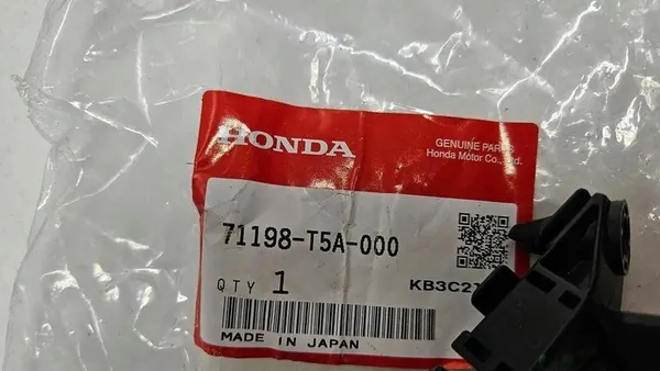 Protetor de para-lama dianteiro esquerdo Honda Jazz IV 15-20 OEM image 7