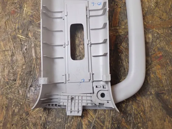 Garniture de pilier Isuzu D-Max côté droit OEM BTU1946 image 5
