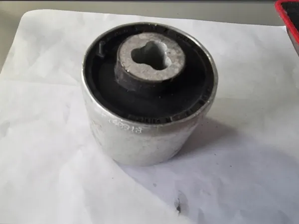 Buje de brazo oscilante Mercedes OEM A212 333 0014 image 3