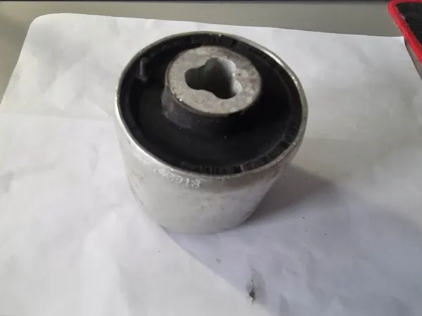 Buje de brazo oscilante Mercedes OEM A212 333 0014 image 4