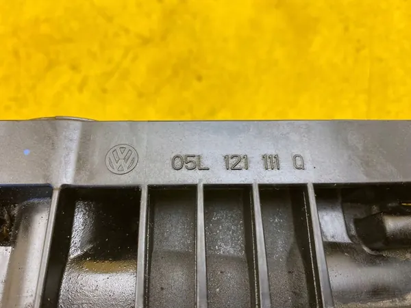 Carcasa de termostato VW Audi 2.0 TDI 05L121111Q image 6