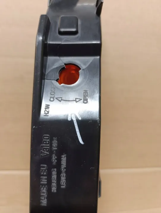 Audi Q7 Frontlinker Blinker OEM 4L0953041 image 5