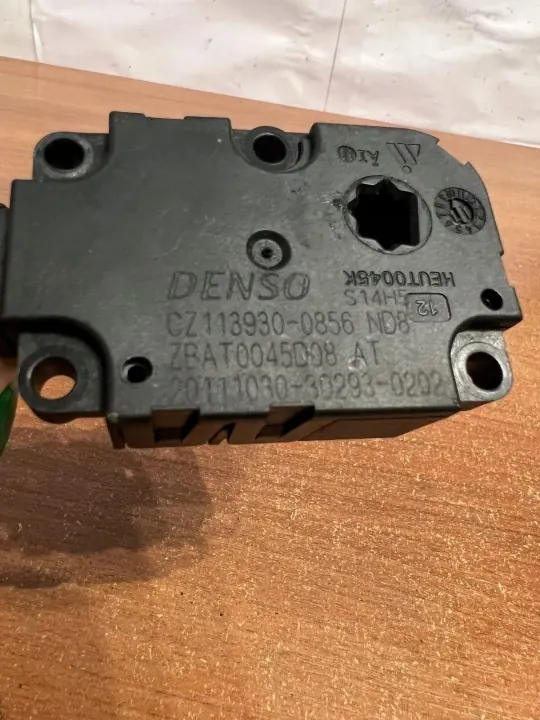 Begagnad Audi OE fläktmotor D2158 för 2005 bensin image 5