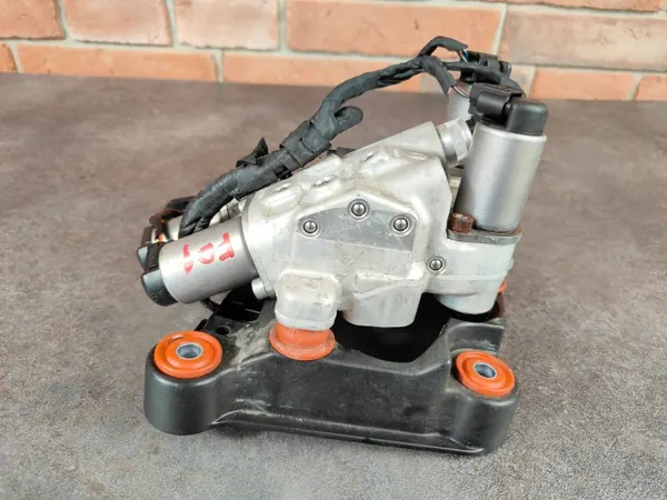 Bloque de válvulas BMW OE 6775258 - Dynamic Drive image 4