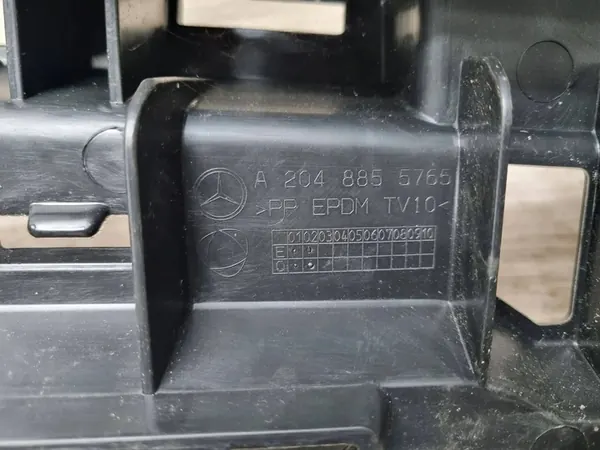 Soporte de parachoques delantero Mercedes-Benz GLK (X204) 2015 image 8