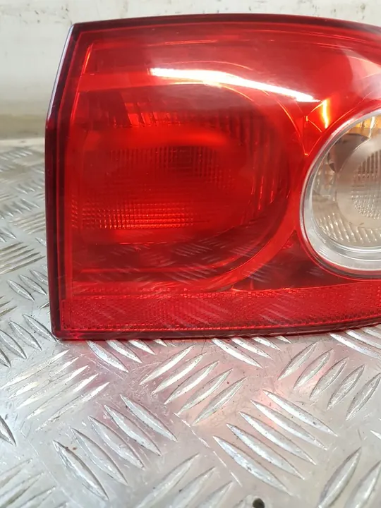 Luz Trasera Derecha en Guardabarros Renault Laguna II Lift 8200262668 image 2