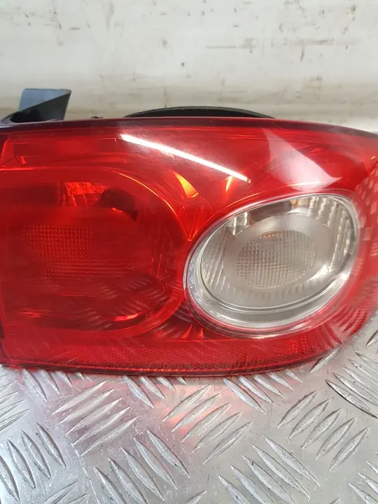 Luz Trasera Derecha en Guardabarros Renault Laguna II Lift 8200262668 image 3