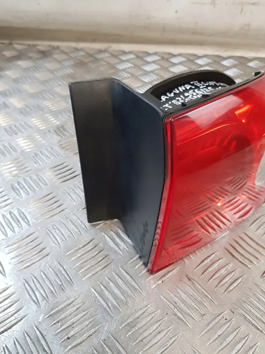 Luz Trasera Derecha en Guardabarros Renault Laguna II Lift 8200262668 image 8