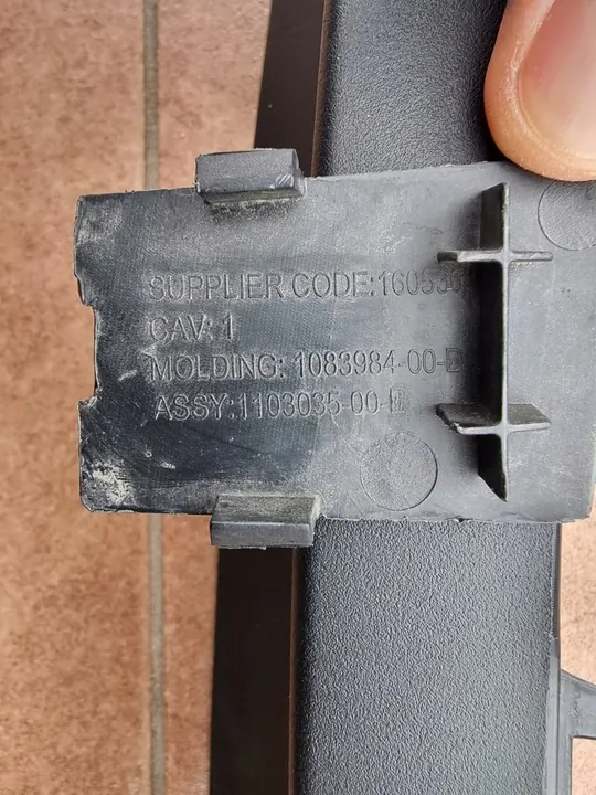 Bakre Stötfångare Spoiler Tesla Model 3 2017 image 4