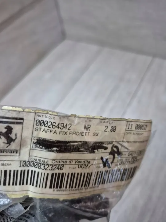 Ferrari 458 Vänster Framstrålkastarfäste OEM 264942 image 3