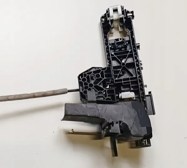 Suporte de maçaneta dianteira direita Infiniti Q30 QX30 OEM image 3