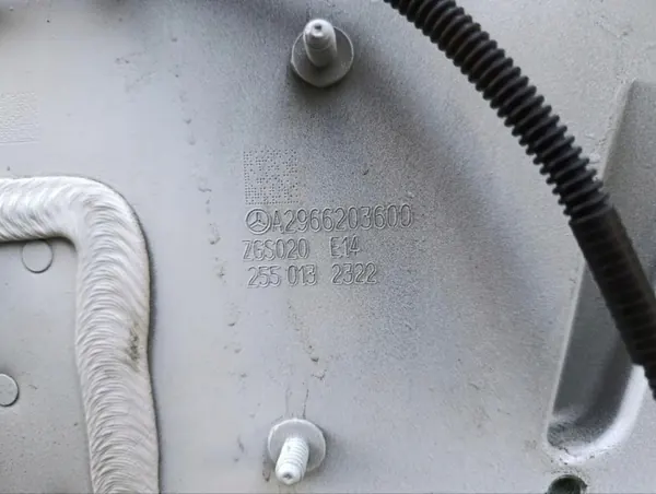 Vorderer rechter Kotflügel Mercedes-Benz EQS SUV 2023 OEM A2966203 image 7