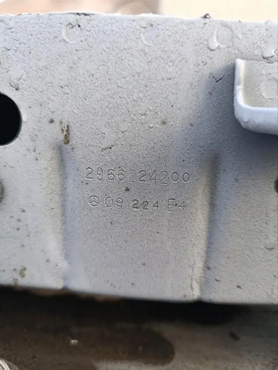 Vorderer rechter Kotflügel Mercedes-Benz EQS SUV 2023 OEM A2966203 image 9