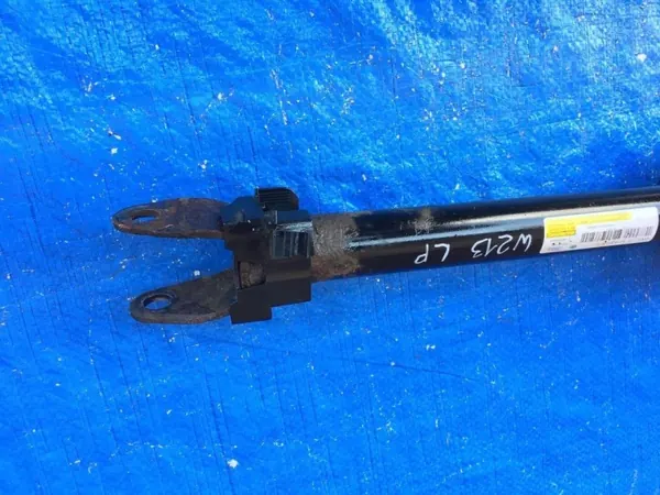 Mercedes W213 Voorste Schokdemper OEM A2133202013 - Gebruikt image 7