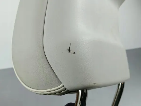 Tête d'appui avant Jeep OE FOB41749 - État utilisé image 5