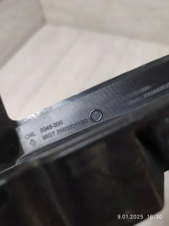 Renault Clio IV GT LED Esquerda 266000118R image 8