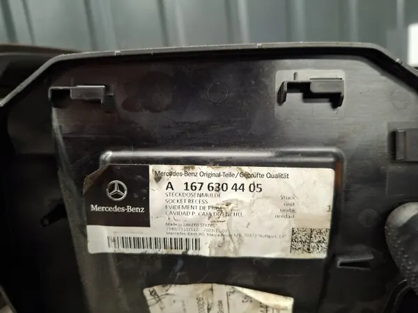 A1676301002 Pescoço de Abastecimento Mercedes W167 Usado image 5