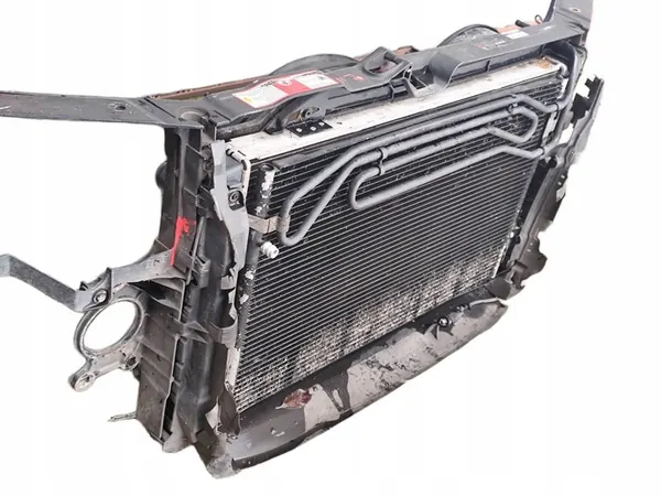 AUDI A8 D2 3.7 4.2 Suporte de Radiador Frontal 4D0805571M image 2