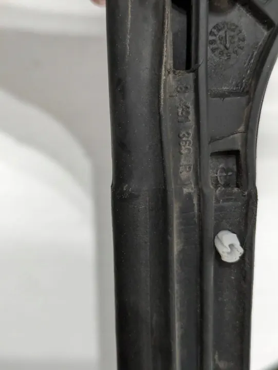 Junta puerta trasera derecha OEM 8491360 BMW iX I20 image 7