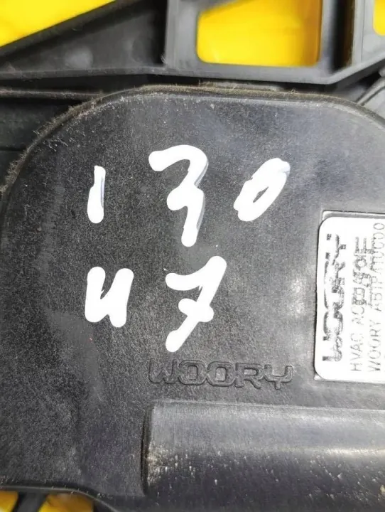 Hyundai i30 I HB 07-12 Värmemotor D266-DY9LA image 4