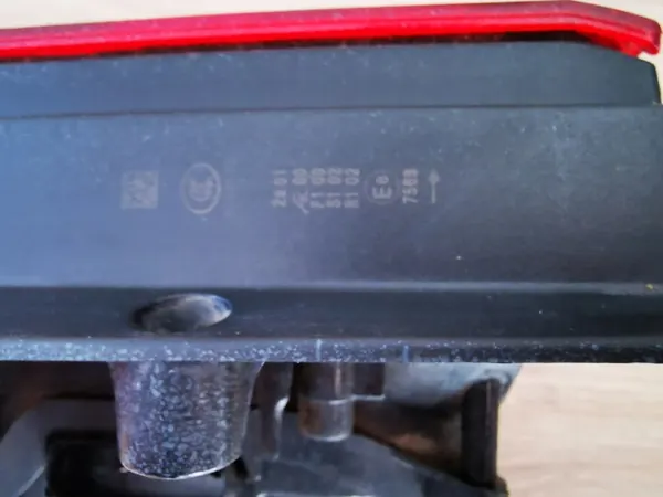 Volkswagen OE 7E0 945 096 R lámpara trasera image 6