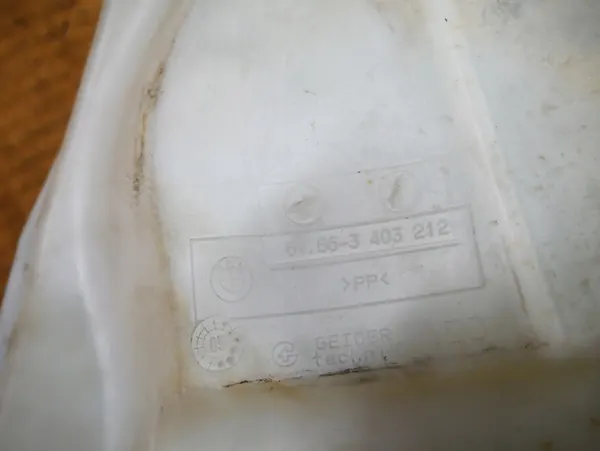 BMW X3 E83 Puhdistusneste Säiliö 3403212 image 6