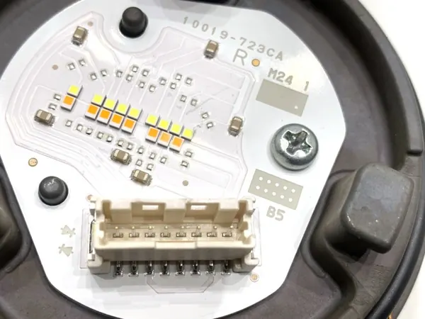 Module d'éclairage OEM 10019-723CA Lexus LBX image 3