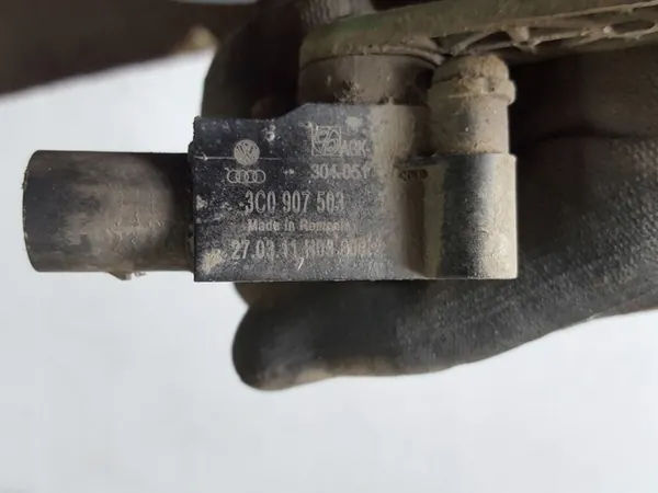 Sensor de nível de faróis Volkswagen OE 3C0907503 image 2
