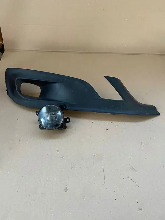 Grade de Para-choque Direito PEUGEOT 508 LIFT Halógeno image 1