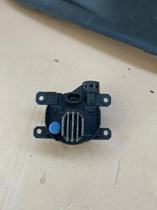 Grade de Para-choque Direito PEUGEOT 508 LIFT Halógeno image 2