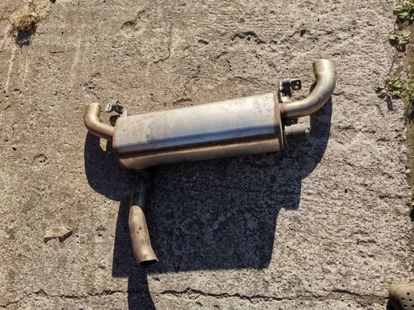 BMW 7 G12 3.0D Endschalldämpfer OEM 8582057 image 2