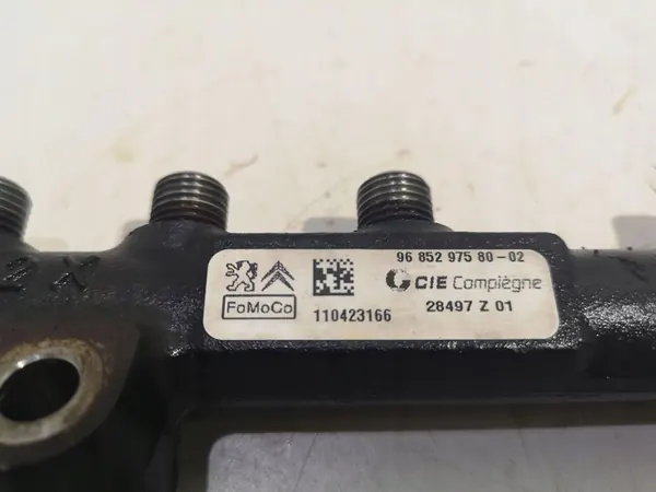 2011 Ford Focus Fuel Distributor 28497Z01 image 4