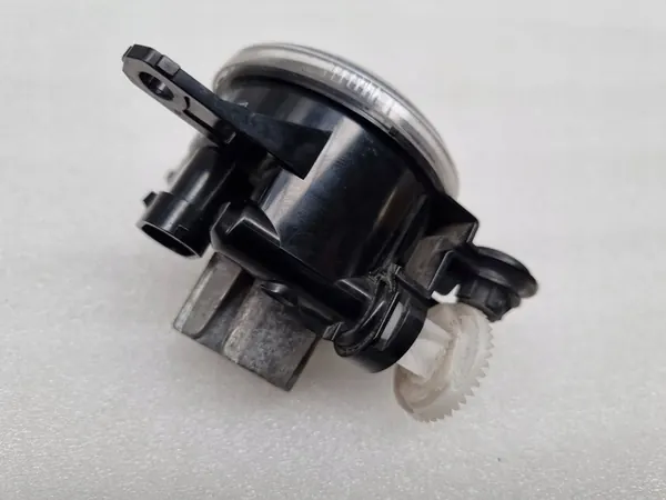 Opel Mokka B Luz de nevoeiro dianteira direita 9831303680 image 2