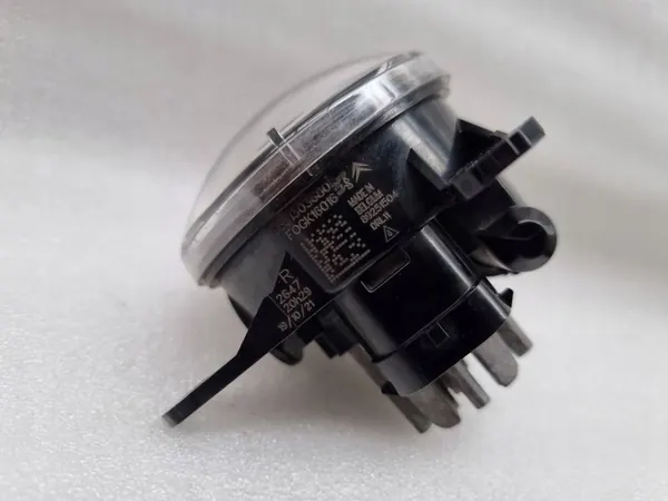 Opel Mokka B Luz de nevoeiro dianteira direita 9831303680 image 4