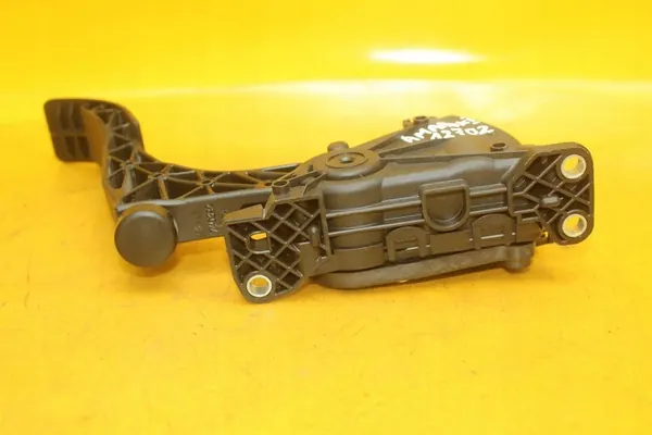 Gaspedaal Potentiometer VW Amarok I 2.0 TDI image 9