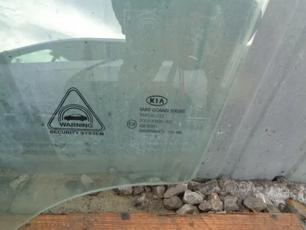 Vitre de porte avant gauche OEM KIA PRO CEED 2006- image 3
