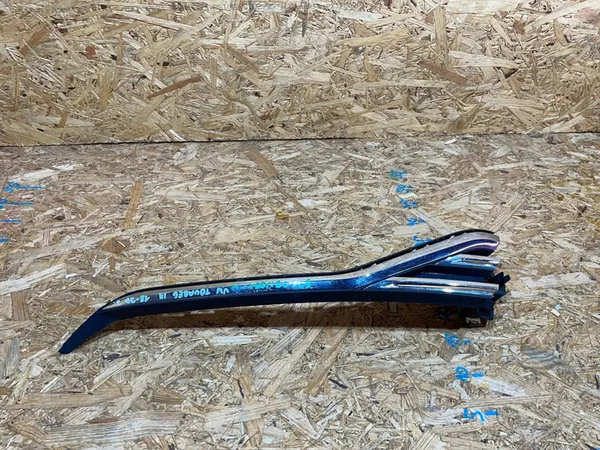 VW Touareg III 3 Front Left Chrome Grille image 5