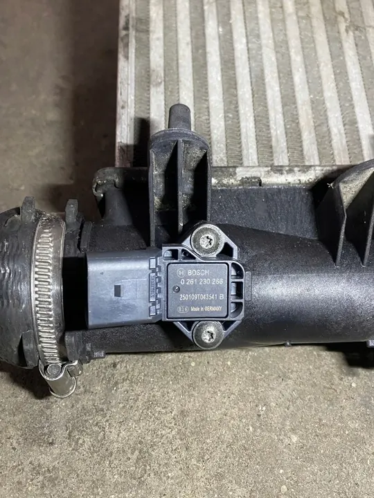 Intercooler Sinistro Audi A6 C6 3.0 2.7 TDI 04- 4F0145805E image 2