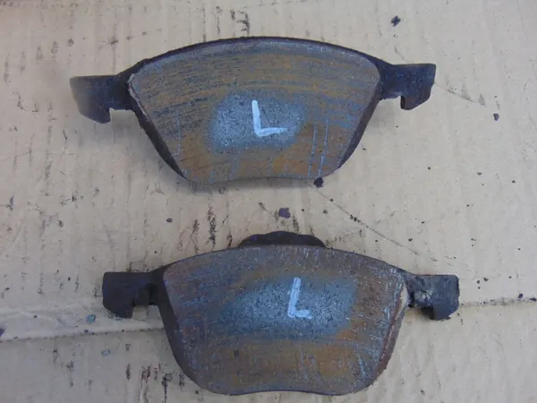 Ford OE etujarrulevyt ja -palat sarja OEM image 6