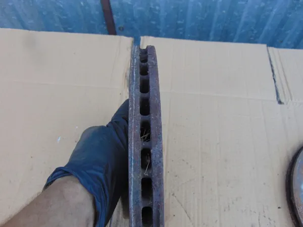 Ford OE etujarrulevyt ja -palat sarja OEM image 8