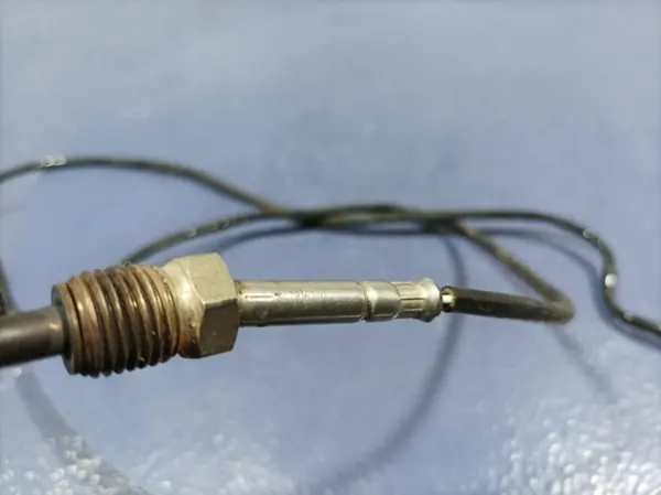 BMW OEM 8478162 Avgas Temperatursensor image 5